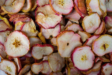 Jabłka, Suche jabłka, suszone Jabłka w plasterkach, apple,  dried apples, dried apples in slices - obrazy, fototapety, plakaty