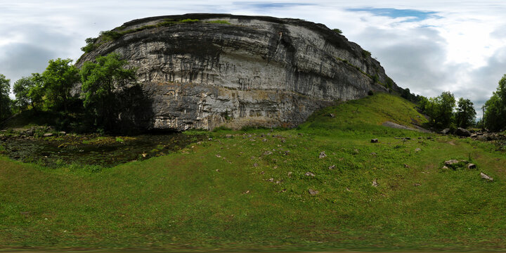 Malham Cove, Yorkshire Dales National Park, UK