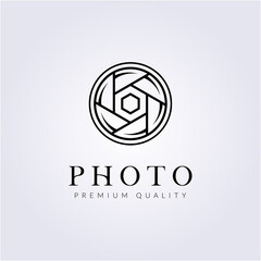 simple shutter budge emblem logo line art simple minimalist modern vector icon illustration design