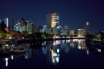 Fototapeta premium Ota River at night. Hiroshima. Japan