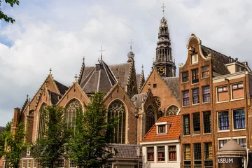 Fototapeten Oude Kerk church oldest in Amsterdam, holland, Netherlands. © Danita Delimont