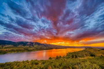 Foto op Canvas USA, Colorado, Fort Collins. Sunset over Horsetooth Reservoir. © Danita Delimont
