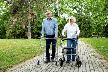 Senior couple in a relaxing stroll through the park