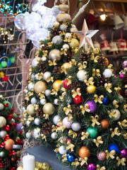 Na kiermaszu święta Bożego Narodzenia królują świąteczne dekoracje, ozdoby i smakołyki związane ze świętami
