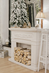 Obraz premium interior of a house with a fireplace and christmas tree decorated for winter holiday season