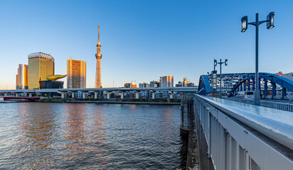 東京スカイツリーと 隅田川　夕景