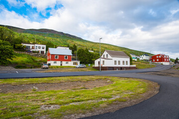Fototapeta na wymiar Buildings in village of Eskifjordur in east Iceland