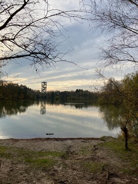 Vue du lac et du Sahara de Lommel avec la tour panoramique - Belgique