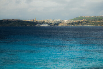 Fototapeta premium Clear water from coast with beach and clear sky
