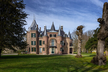 Fototapeta na wymiar Castle estate in early spring in The Netherlands
