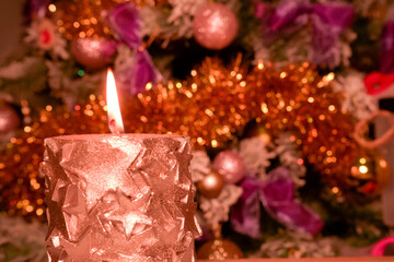 Obraz na płótnie Canvas candles and christmas decoration