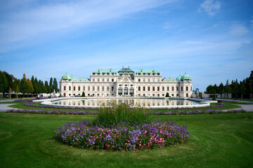 Fototapeta na wymiar Beautifully palace Vienna, Belvedere with garden