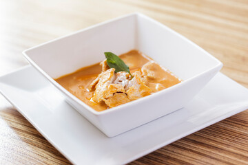 Thai chicken red curry coco creme sauce