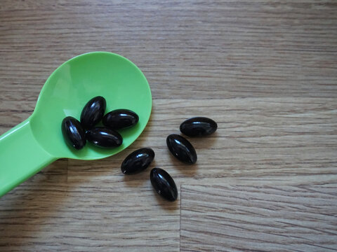 gr&uuml;ner L&ouml;ffel mit Astaxanthin Kapseln 