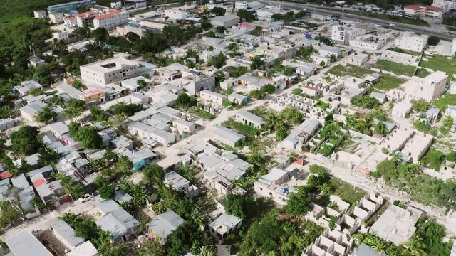 Dirty and dysfunctional courtyards and neighborhood courtyards. Social inequality of residents is especially evident in large cities. Sunlit roofs do not promise a bright future.