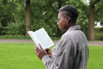 woman, book, reading, perusal, park, african, afroamerican