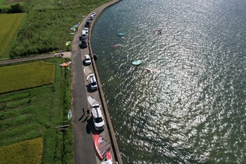 京丹後市久美浜湾　ウインドサーフィンで集まった人たち