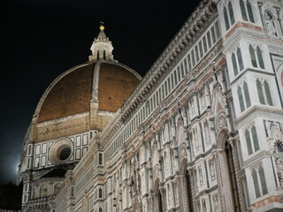 夜のフィレンツェ　ドゥオーモ