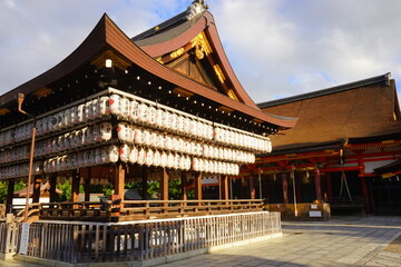 Obraz premium 京都 祇園 八坂神社 舞殿