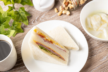 軽めの朝食、ブランチ