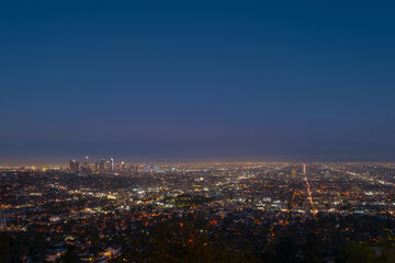Obraz premium Los Angeles downtown at night aerial view. LA skyline.