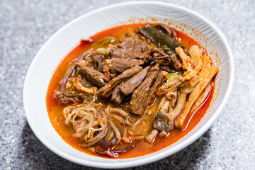 한식, 육개장, 음식, food, koreanfood, yukgejang, koreanbeefstew, 고사리, 대파, 양지, 빨간색,
