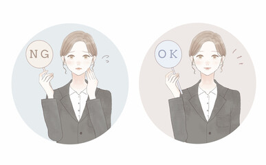 OK・NGの札を持つ、スーツを着た女性のセット