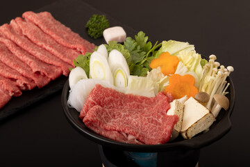黒毛和牛　牛肩ロースすきやき肉