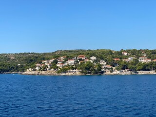 Naklejka na ściany i meble Sumartin Insel Brac Dalmatien Kroatien - Fähre nach Makarska - Festland