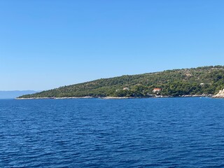 Fototapeta premium Sumartin Insel Brac Dalmatien Kroatien - Fähre nach Makarska - Festland