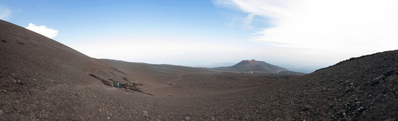 Fototapeta na wymiar Panoramica cima dell'Etna