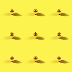 Naklejka premium 3D rendering decorate ball seamless pattern yellow background