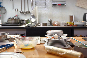 Fototapeta na wymiar Dirty utensil on the kitchen