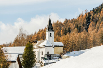 Brail, Dorf, Evangelische Kirche, San Tumasch Zernez, Alpen, Engadin, Grraub&uuml;nden, Winter, Winterlandschaft, Nationalpark, Inn, Fluss, Inntal, Schweiz
