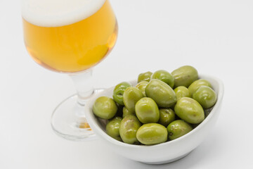 beer with green olives appetizer