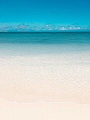 【与論島】エメラルドグリーンに輝く海