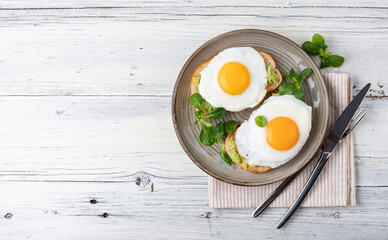 toast with fried egg