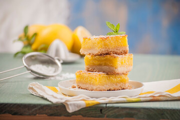 Lemon bars