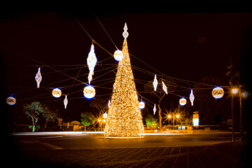 Albero di Natale a Piazza degli Eroi