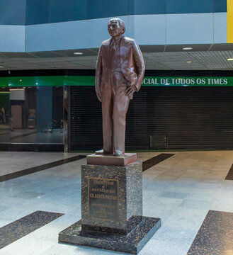  Statue In Honor Of Writer Gilberto Freyre