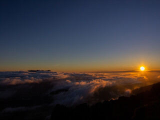 阿蘇山高岳山頂からの朝焼け