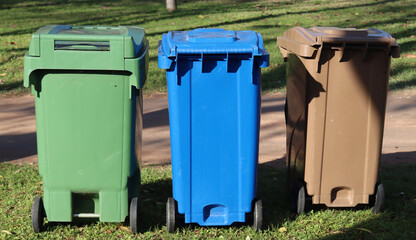 colored bins for the differentiated