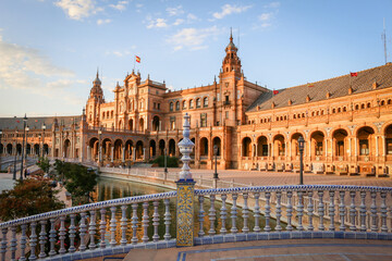 Fototapeta na wymiar View from Plaza de España, a picturesque plaza in Seville