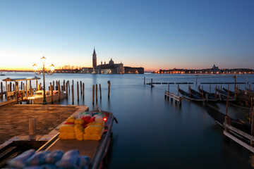 Obraz premium Venedig: Blick auf die von der Ponte della Paglia auf di Isola di San Giorgio mit San Giorgio Maggiore
