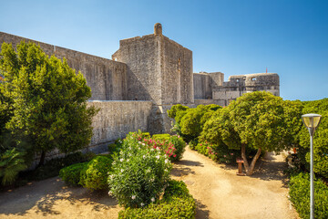 Fototapeta na wymiar Fort Bokar at the western wall of the city of Dubrovnik in Croatia, Europe.