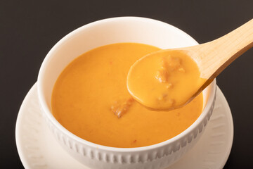 オマール海老のクリームビスクスープ