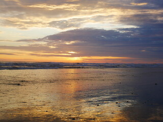 Naklejka na ściany i meble Sunset at the beach, Ecuador