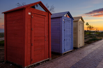 Casetas de madera en la playa 