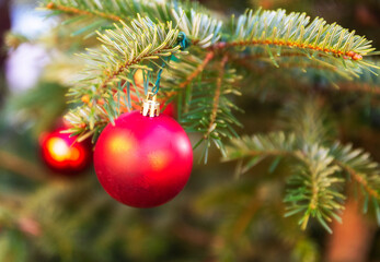 christmas tree decorations