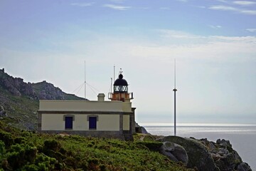 Fototapeta na wymiar Faro en la Costa occidental de Galicia